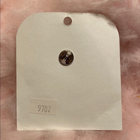 Lindsey Claire Fine Pewter Charmer - Picture 2 of 6